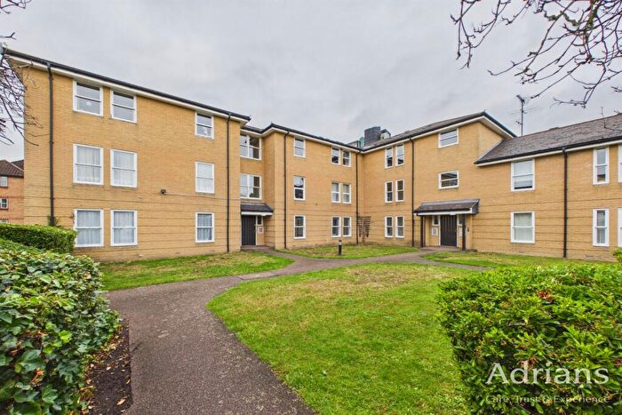 2 Bedroom Flat For Sale In Sandringham Place, City Centre, Chelmsford, CM2