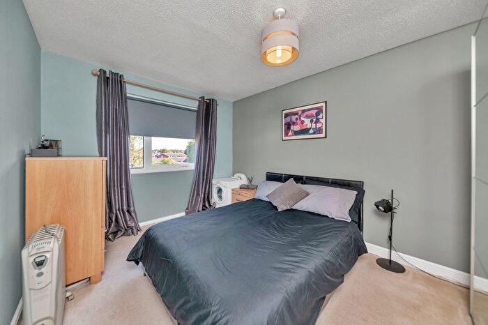 2 Bedroom Flat For Sale In Swift Close, Royston, SG8