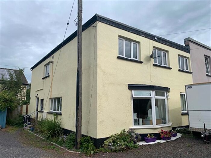 2 Bedroom Flat For Sale In Burwood, Bow, Crediton, EX17