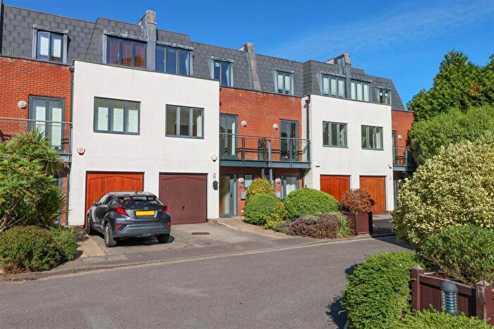 3 Bedroom Terraced House For Sale In Kings Gate, Horsham, RH12