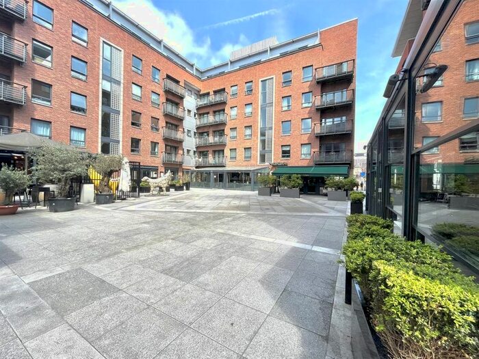 2 Bedroom Flat To Rent In Manhattan Place, Madison Square, Liverpool, L1