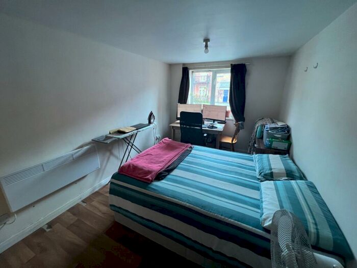 2 Bedroom Flat To Rent In The Longwood, Drewry Court, Uttoxeter New Road, Derby, Derbyshire, DE22