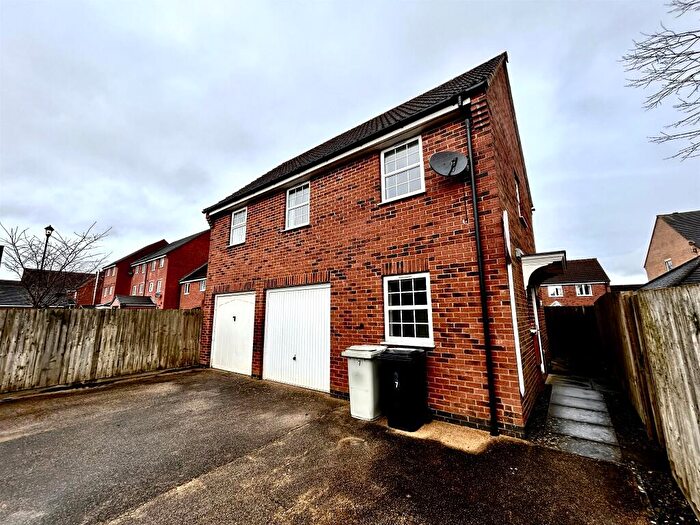 2 Bedroom Maisonette To Rent In Goldfinch Road, Uppingham, Oakham, LE15