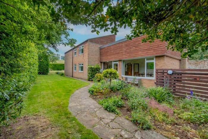 4 Bedroom Detached House For Sale In Oaklands, Riding Mill, NE44