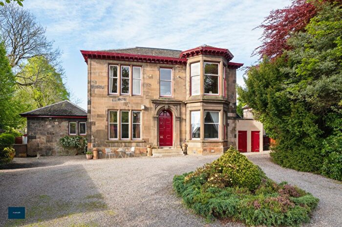 4 Bedroom Flat To Rent In A Main Road, Paisley, PA2