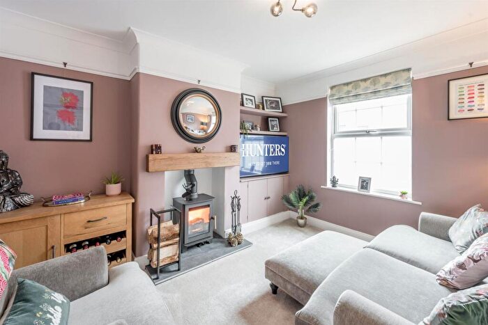 4 Bedroom Terraced House For Sale In Western Road, Stourbridge, DY8