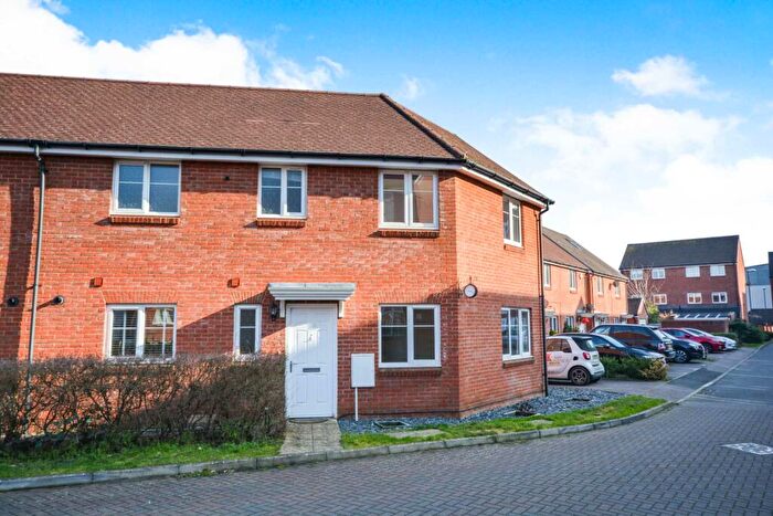 3 Bedroom Terraced House To Rent In The Bramblings, Amersham, HP6