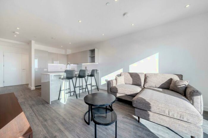 1 Bedroom Apartment To Rent In Thurlow Street, London, SE17