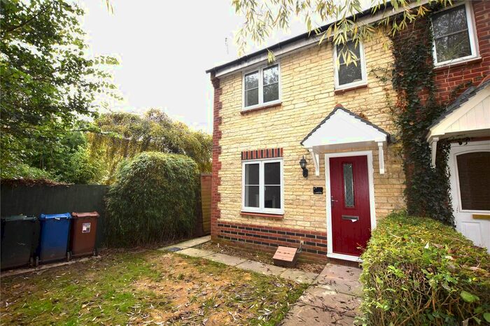 2 Bedroom End Of Terrace House To Rent In Mallards Way, Bicester, Oxfordshire, OX26
