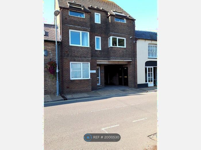 2 Bedroom Flat To Rent In Napier Court, Dorchester, DT1