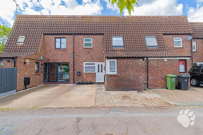 3 Bedroom Terraced House For Sale In Blackmores, Laindon, SS15