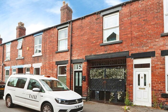 3 Bedroom Terraced House For Sale In Molloy Street, Sheffield, S8