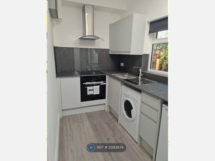 1 Bedroom Flat To Rent In London, London, NW4