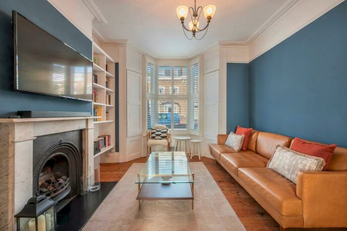 3 Bedroom Terraced House To Rent In Winston Road, London, N16