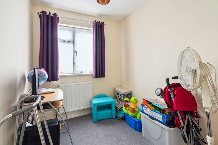 3 Bedroom End Of Terrace House For Sale In Grove, Wantage, OX12