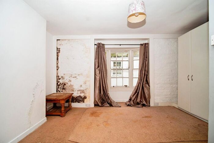 3 Bedroom Terraced House For Sale In Bath Street, Weymouth, DT4