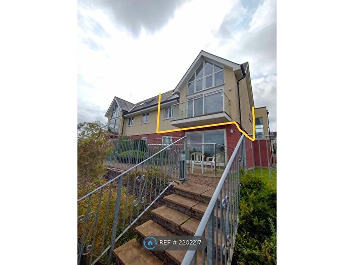 2 Bedroom Flat To Rent In Craigmoor, Wadebridge, PL27