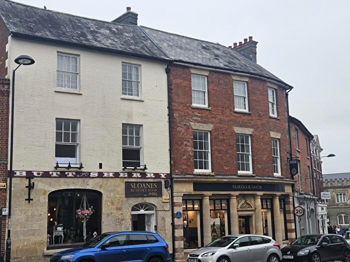 2 Bedroom Flat To Rent In The Commons, Shaftesbury, Dorset, SP7
