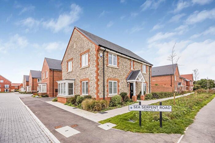4 Bedroom Detached House For Sale In Sea Serpent Road, Bracklesham Bay, West Sussex, PO20