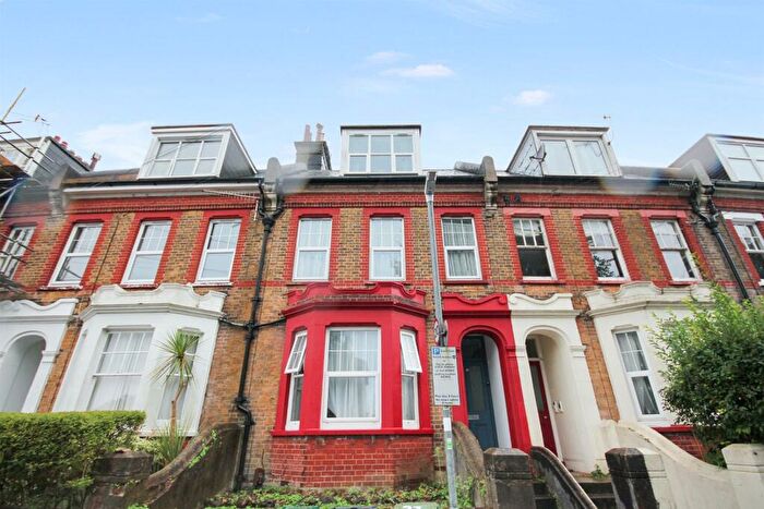 1 Bedroom Flat To Rent In Inwood Crescent, Brighton, BN1