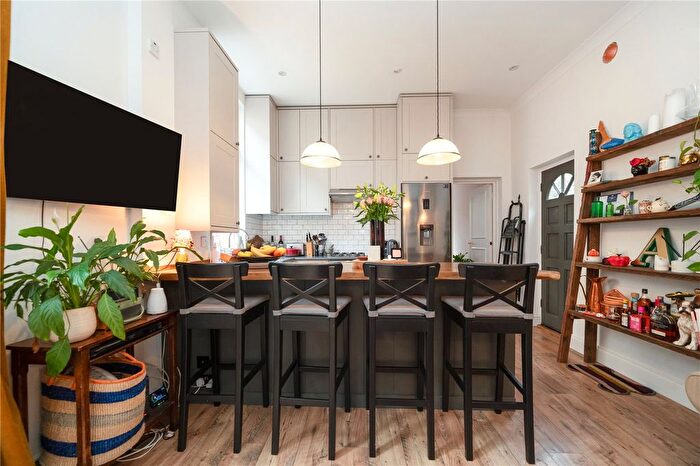 3 Bedroom Maisonette To Rent In Lechmere Road, London, NW2