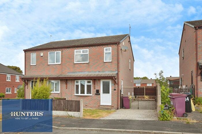 3 Bedroom Semi Detached House For Sale In Springvale Close, Danesmoor, Chesterfield, S45