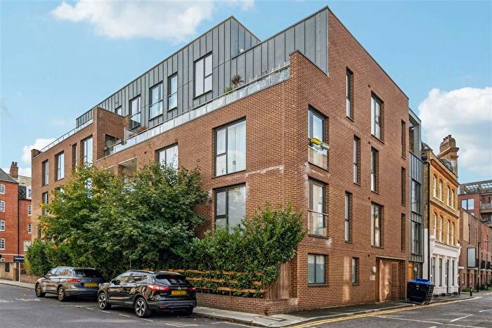 1 Bedroom Flat For Sale In Lancaster Street, Southwark, SE1