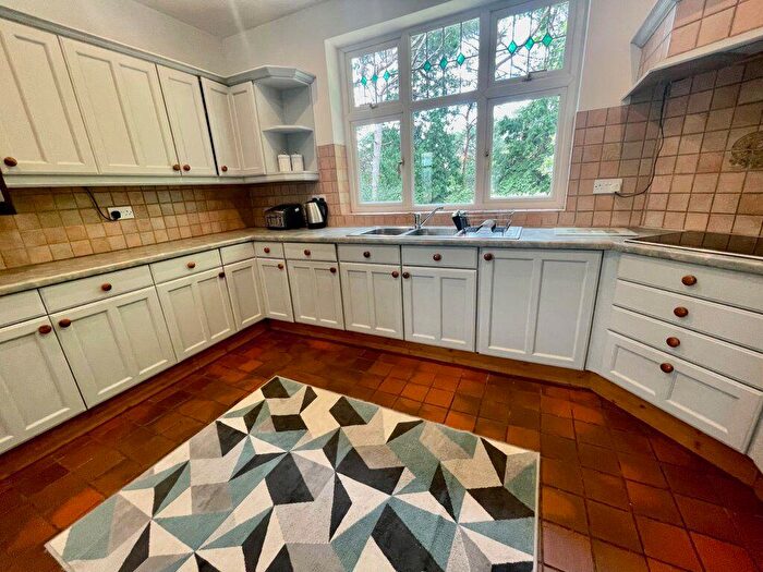 4 Bedroom House To Rent In Four Double Bedroom Student House (), P07