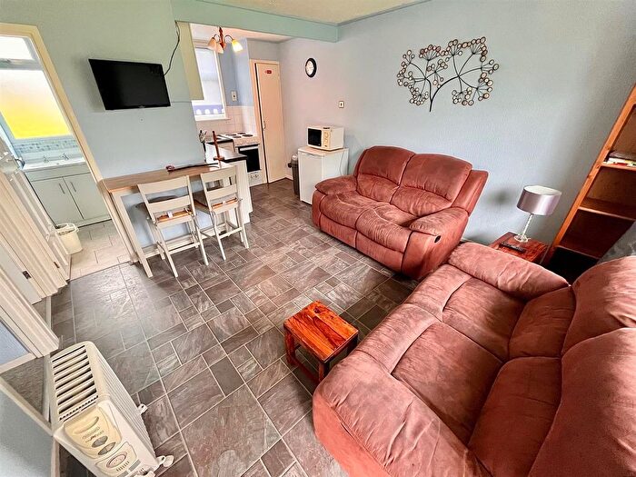 2 Bedroom Chalet For Sale In Beach Road, Hemsby, Great Yarmouth, NR29