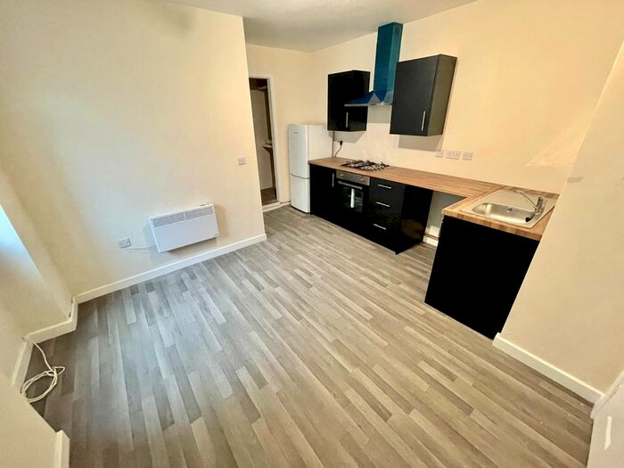 1 Bedroom Flat To Rent In Main Street, Barry, CF63