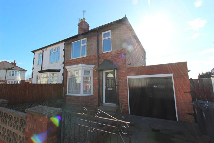 3 Bedroom Semi-Detached House To Rent In Thompson Street East, Darlington, DL1
