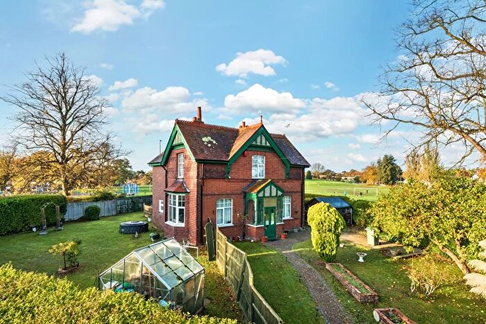 3 Bedroom Detached House For Sale In Central Reading, Berkshire, RG1