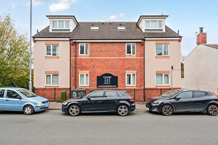 6 Bedroom Flat For Sale In Wortley Road, Leeds, West Yorkshire, LS12