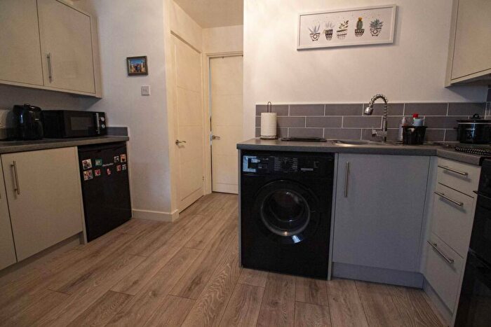 1 Bedroom Apartment For Sale In Vallis Court, Frome, BA11