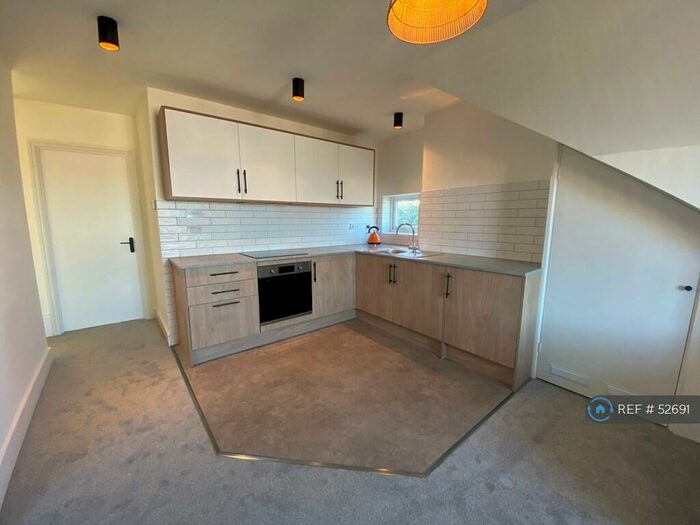 1 Bedroom Flat To Rent In Station Road, New Barnet, Barnet, EN5