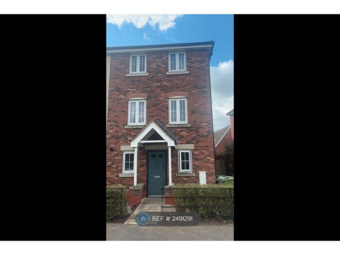 3 Bedroom Semi-Detached House To Rent In Parklands Drive, Crewe, CW2