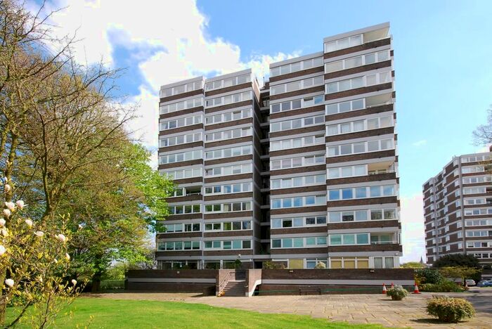 2 Bedroom Flat To Rent In Somerset Road, London, SW19