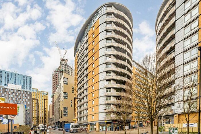 1 Bedroom Flat For Sale In Victoria Road, Acton, W3