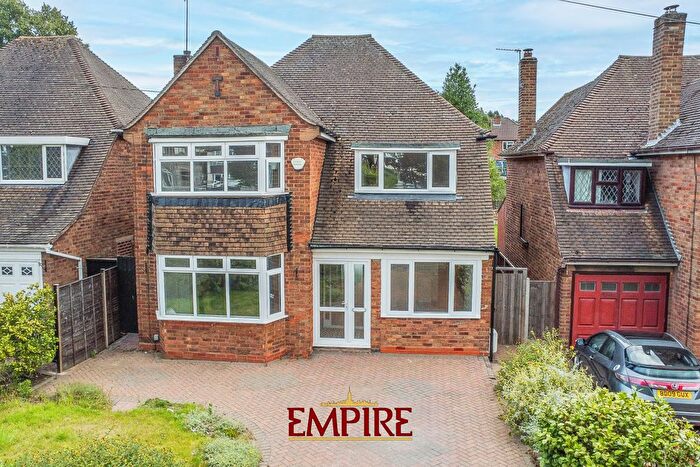 4 Bedroom Detached House To Rent In Eachelhurst Road, Sutton Coldfield, B76