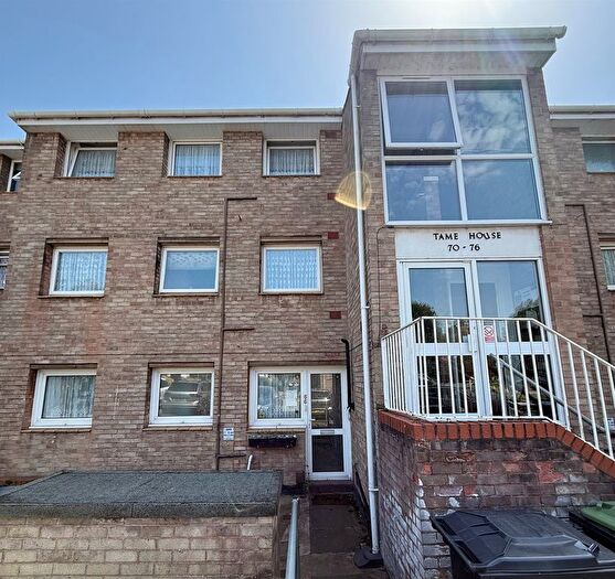 2 Bedroom Flat For Sale In Nash Square, Birmingham, B42