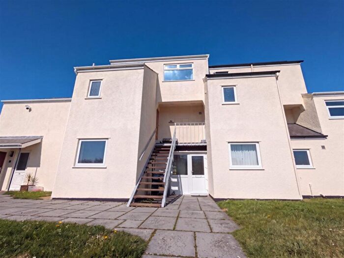 2 Bedroom Apartment For Sale In Glan Gors, Harlech, LL46