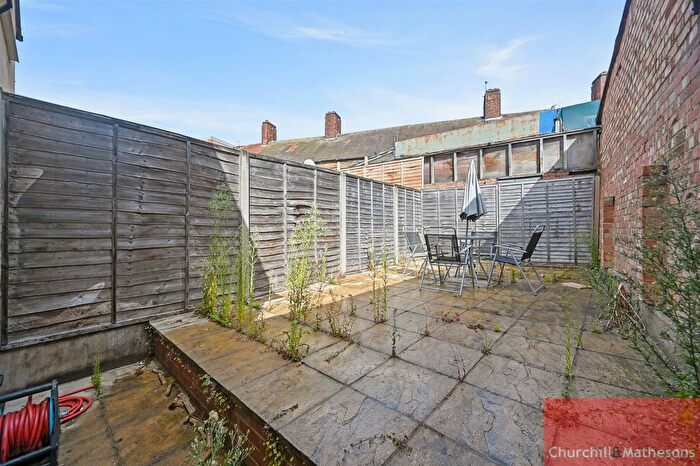 2 Bedroom Detached House To Rent In Old Oak Common Lane, London, W3