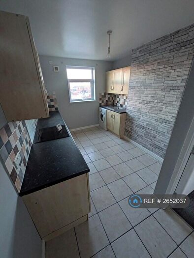 2 Bedroom Flat To Rent In Sheffield Road, Chesterfield, S41