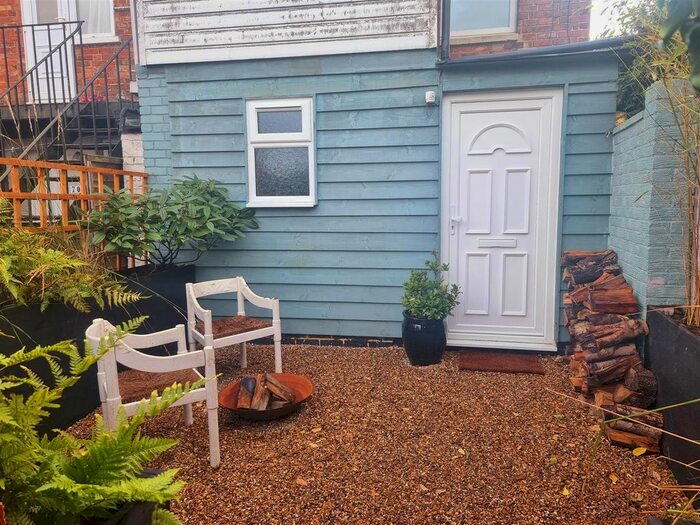 1 Bedroom Maisonette To Rent In Seal Road, Sevenoaks, TN14