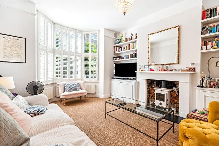 2 Bedroom Flat To Rent In Paulet Road, Camberwell, SE5