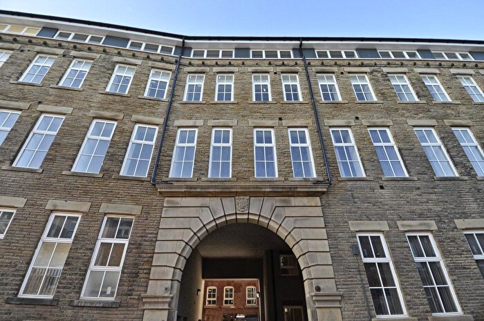 2 Bedroom Apartment To Rent In Sovereign Mill, South Queen Street, Morley, Leeds, LS27