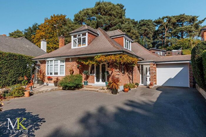 4 Bedroom Detached Bungalow For Sale In Queens Park Avenue, Bournemouth, BH8