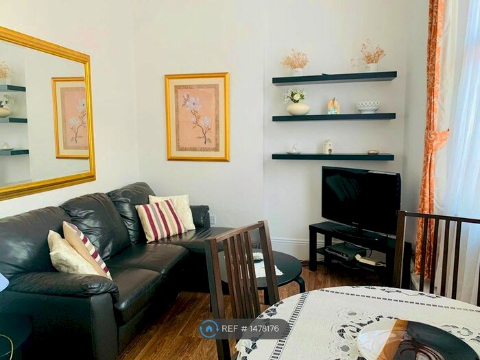 2 Bedroom Flat To Rent In Upper Montagu Street, Westminster, W1H