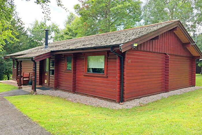2 Bedroom House For Sale In The Grove, Harleyford Estate, Marlow, SL7