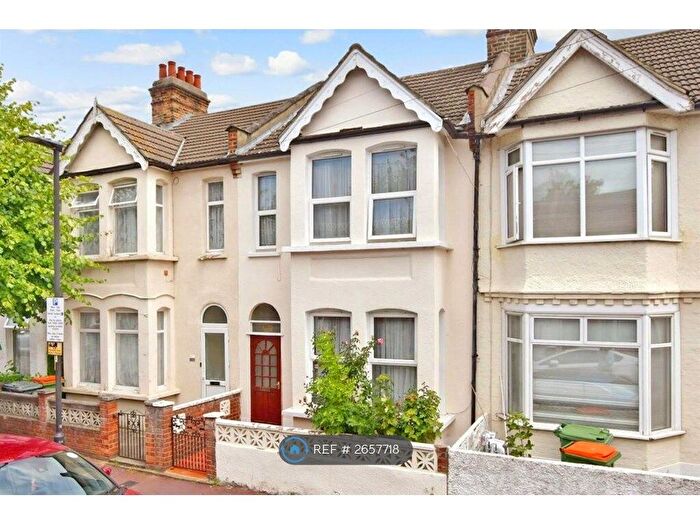 5 Bedroom Terraced House To Rent In Michigan Avenue, London, E12